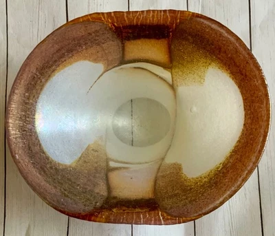 Cuenco decorativo plegado ovalado de vidrio artístico blanco borde marrón iridiscente 6 x 5 pulgadas Foto 1 de 4