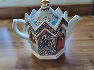 Sadler Tea Pot Queen Elizabeth 1. In Great Unused Condition.  