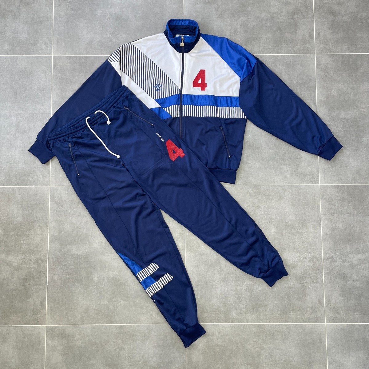 Preços baixos em Trajes e conjuntos masculinos Umbro | eBay Preços baixos em Trajes e conjuntos masculinos Umbro | eBay