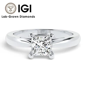 IGI 1 Ct SI1 E Princess Lab Grown Solitaire Diamond Ring 18k Yellow/White Gold - Picture 1 of 9