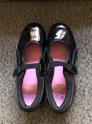 Rbk Negro Brillante Mary Jane Niña Talla 3 Foto 1 de 4