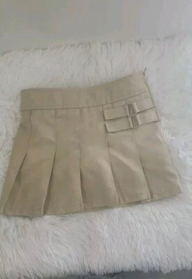 Uniforme Escolar French Toast Falda Corta Caqui Niñas Talla 2T Cintura Ajustable Foto 1 de 4