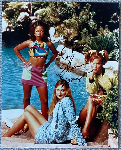 Elisa Donovan Signed In-Person Clueless Cast 8x10 Color Photo - Authentic Cover