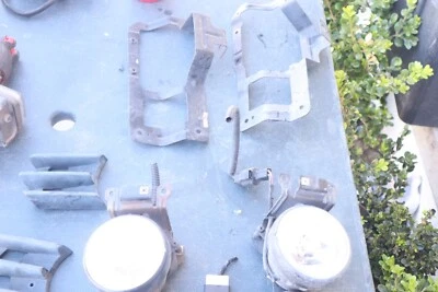 2000 - 2004 年三菱 Montero 运动雾灯套装带支架 原始设备制造商及以上 — 第 1/4 张图片