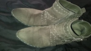 ** Schöne Stiefeletten von Graceland / Deichmann ** mit Nieten - Bild 1 von 3