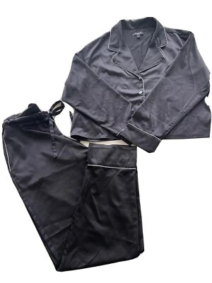 Usado en Excelente Condición Prendas para Dormir Express Negro Satinado Recortado Camiseta y Pantalones Conjunto de Pijama Pequeño Foto 1 de 4