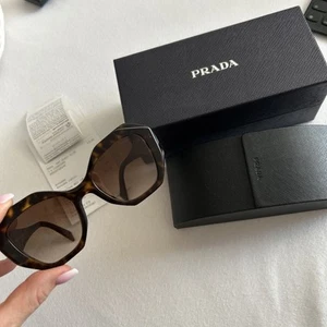 Prada Sonnenbrille - Bild 1 von 2