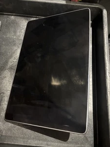 TESLA MODEL Y / 3 Navigation Screen Display 1089543-00-I 2021 30618223 - Picture 1 of 4