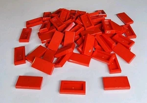 NEW LEGO® 100 Red Tiles Flat Smooth 1 x 2 Pieces - Picture 1 of 1