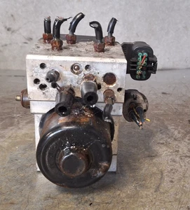 LEXUS IS200 ABS PUMP CONTROL MODULE 1999-2005 012175 #M5744 - Picture 1 of 8