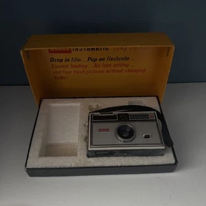Kodak Instamatic 104/Outfit Camera with Box - Picture 1 of 4
