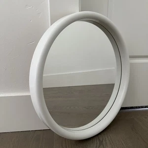 Vintage 1980s InterDesign 16" White ROUND Wall MIRROR Plastic Frame USA - Picture 1 of 8
