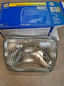 1 Napa H6054 Halogen Napa Headlamp NEW - Picture 1 of 1