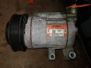 10 Equinox Ac Compressor 22853048 - Picture 1 of 8