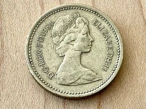 GB UK 1984 One Pound Coin Queen Elizabeth II Coin Circulated Free Shipping! - Picture 1 of 2