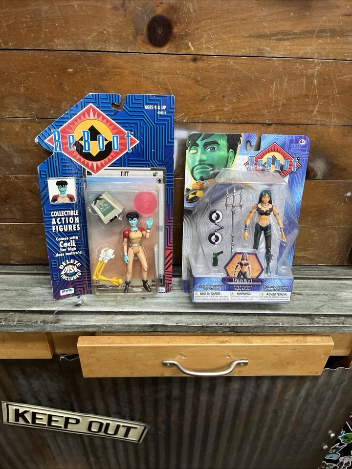 1995 Reboot Action Figure IRWIN Toys Dot W Cecil Includes Delete Disk