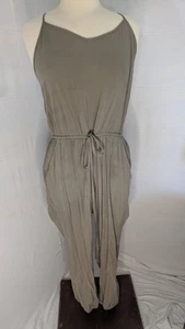 AERIE OFFLINE leichter Jumpsuit mit Trägern schwarz Gr. M grün - Bild 1 von 8