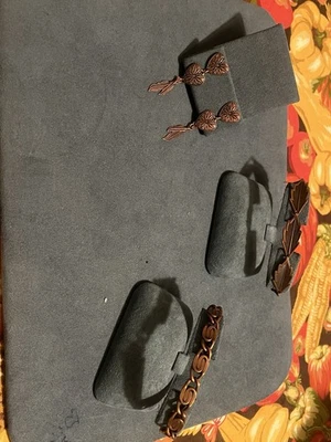 Vintage Copper Navajo Earrings and Bracelets Lot of 3 Signed Foto 1 de 4