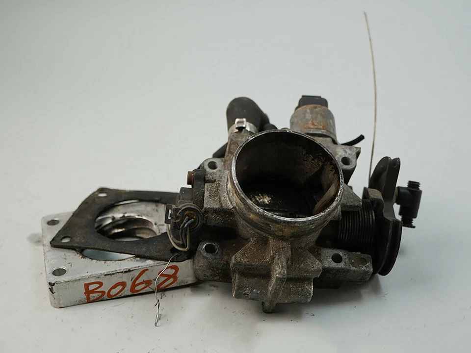 1997 - 1998 Chevrolet Cavalier Engine Air Control Body Throttle Valve Assembly - Image 1 of 4
