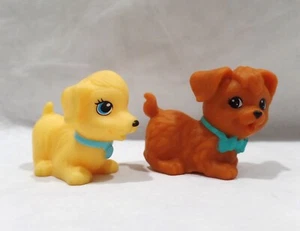 Mattel Barbie 2 Mascotas Perros Figura Chorro Juguete Golden Retriever Cachorro Perro Cachorros - Imagen 1 de 5