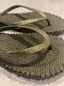 Ilse Jacobson Sandals Flip Flops Glitter Gold Strap Women's Size 11 - Picture 1 of 8