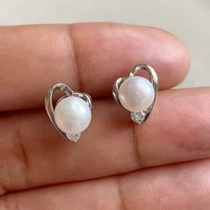 Sterling Silver Genuine Pearl Earrings 925 HEART Gift For Mum Bride Bridesmaid? - Picture 1 of 8