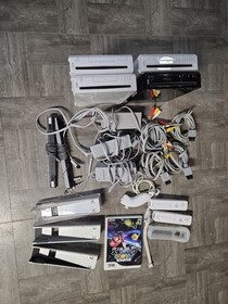 Wii Console Lot Tested - 4 Consoles With Exras and Accessories!