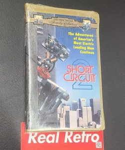 Short Circuit 2 Gold Clamshell Edition (VHS) 1996 Columbia Sealed Collection - Foto 1 di 2