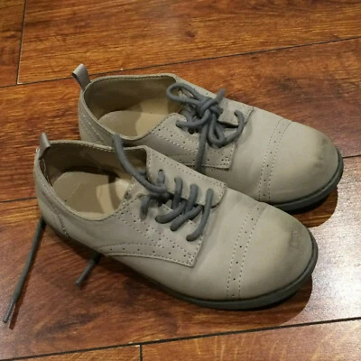 Gymboree Boys Kids Brogue Style Light Gray Suede Dress Lace-up Shoes size 11 - Image 1 of 4