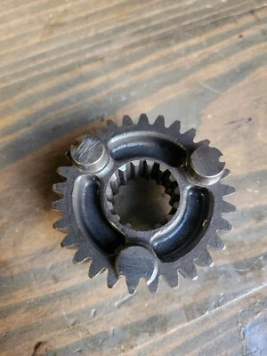 Contraeje de transmisión Honda Magna VF750C 1996 quinta marcha 23501-MZ5-010 Foto 1 de 4