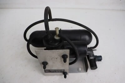 Ensamblaje de bomba de vacío Aston Martin DB9 2007 V12 4G43-2C529-BB J192  Foto 1 de 3