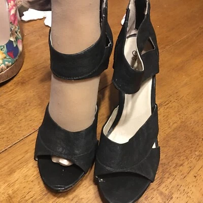 Seychelles Size 10 Wood Wedge 5” High Heel Sandlal Black Leather Back Zipper - Image 1 of 4