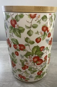 GRACE'S PANTRY CANISTER ROUND W /WOODEN LID STRAWBERRY Berries Bines And Flowers - Picture 1 of 6