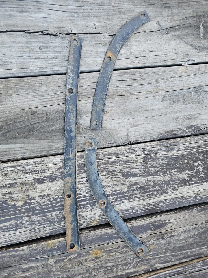 Soportes de retención de parachoques trasero Mitsubishi Eclispe Eagle Talon 95-99 Foto 1 de 1