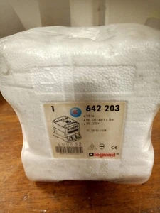Legrand 642203 100va transformer pri 230/240v - Picture 1 of 3