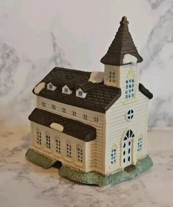 Church Home Town America Landmarks Christmas Village Collection 1993 - Imagen 1 de 7