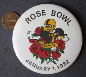1982 University of Iowa Vs. Washington Rose Bowl Game pin with Hawkeye Mascot - - Picture 1 of 1