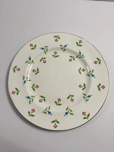 Plato de ensalada vintage Royal Victoria Fine Bone China rosa azul flores 8" - Imagen 1 de 3