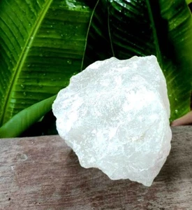 White Alum Crystal Rock Piedra de Alumbre Mineral - Deodorant Astringent 100 G - Bild 1 von 4