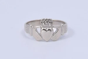 SOLID 14K White Gold Celtic Irish Claddagh Heart Ring Size 10 - Picture 1 of 3