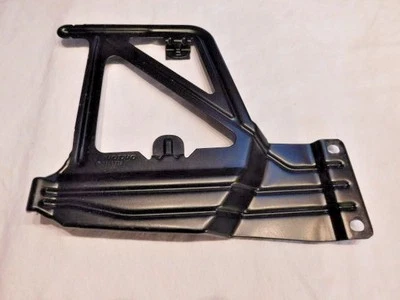 Soporte de batería trasero maletero OEM 2001-2007 Volvo S60 S80 V70 XC70 9459774  Foto 1 de 3