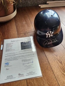 Derek Jeter Autographed Yankees Helmet - Picture 1 of 1