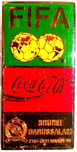 Pin Esmaltado FIFA Coca Cola FIFA Brunei Darussalam / 21-26 de marzo de 1994 - Imagen 1 de 2
