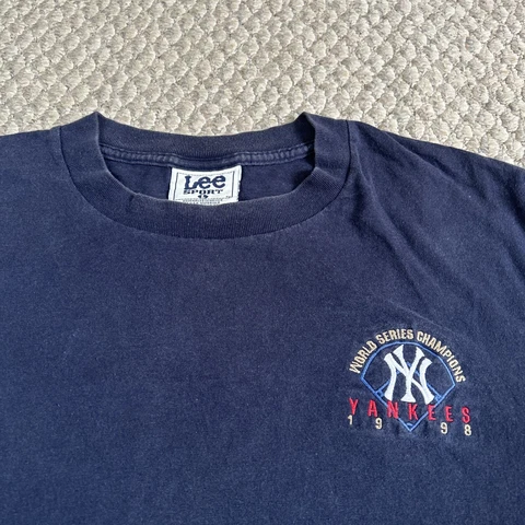 Vintage 90s NY Yankees 1998 World Series Champions T Shirt Nutmeg Mills Lee LG Cover