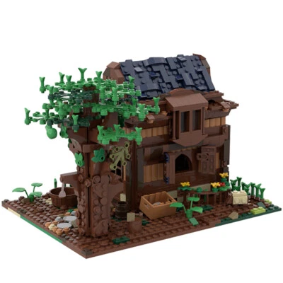 MOC: Modular Building: Little House with Tree and Interior 1141 Pieces DIY - Image 1 of 4
