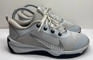 Nike Niños Omni Multi-Court DM9027-100 Blanco Tenis Zapatos Talla 4.5Y - Imagen 1 de 9