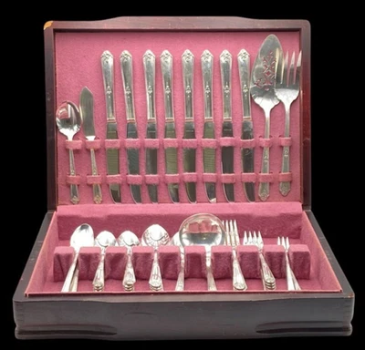 Oneida SWEET BRIAR 1948 Tudor Silverplate 72-Pc Set Service For 8 + Bonus Pieces - Image 1 of 4