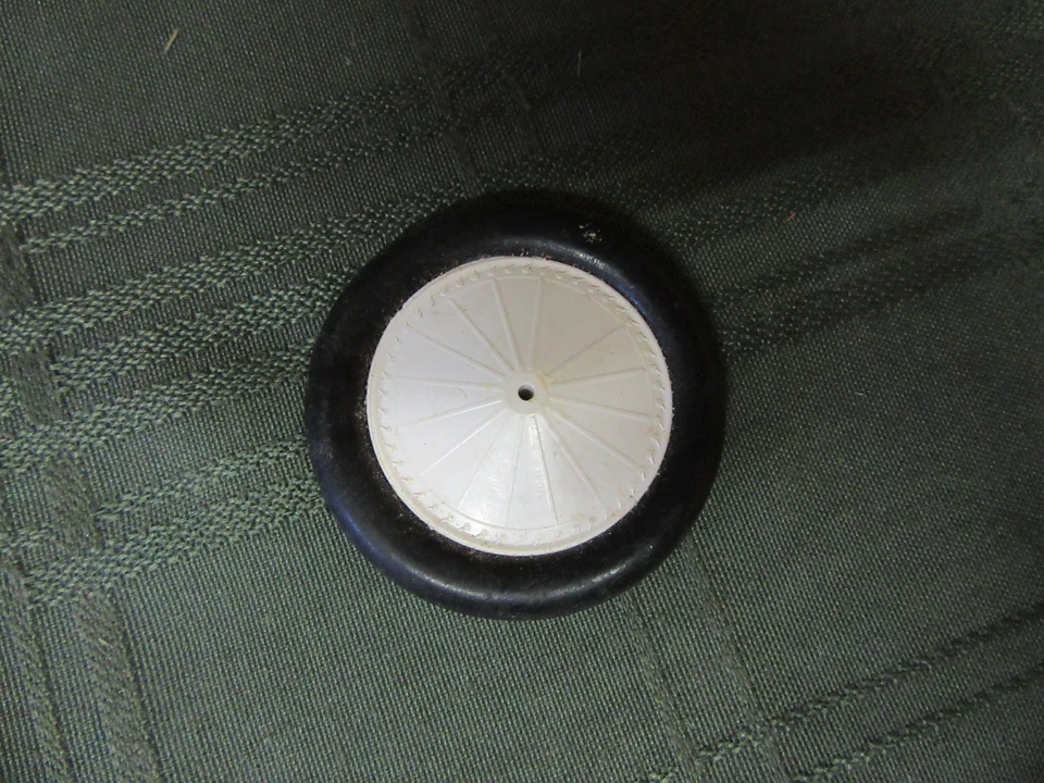 Vintage Williams Bros 1 Wheel 1-7/8" #128 - Image 1 of 3