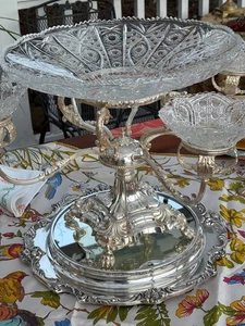 Antiker englischer Silber Teller Epergne Herzstück mit 4 Armen - 5 Kristallschalen - Bild 1 von 9