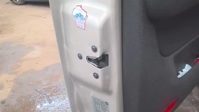 LATCH ASSEMBLY ONLY! Driver Left Front Door Thru 11/14/10 Fits 07-11 AVALANCHE 1 - Image 1 of 4